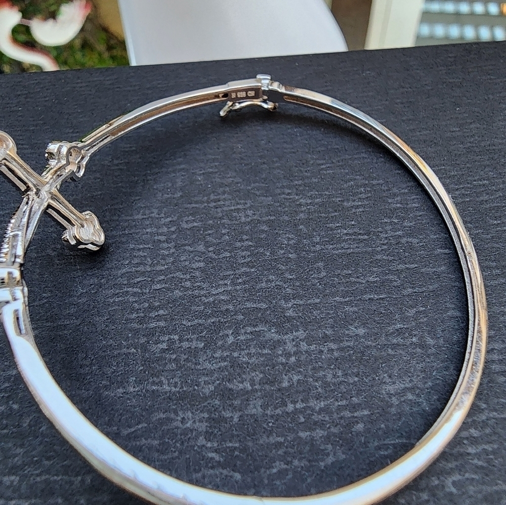 925 Sterling Silver CZ Cross Hinged Bangle Bracelet - Picture 5 of 6